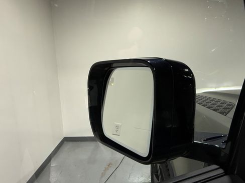 Used 2022 Land Rover Defender 110 S image 20