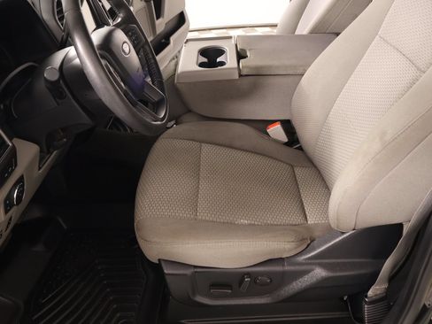 Used 2019 Ford F150 XLT w/ Equipment Group 302A Luxury AWD/4WD image 12