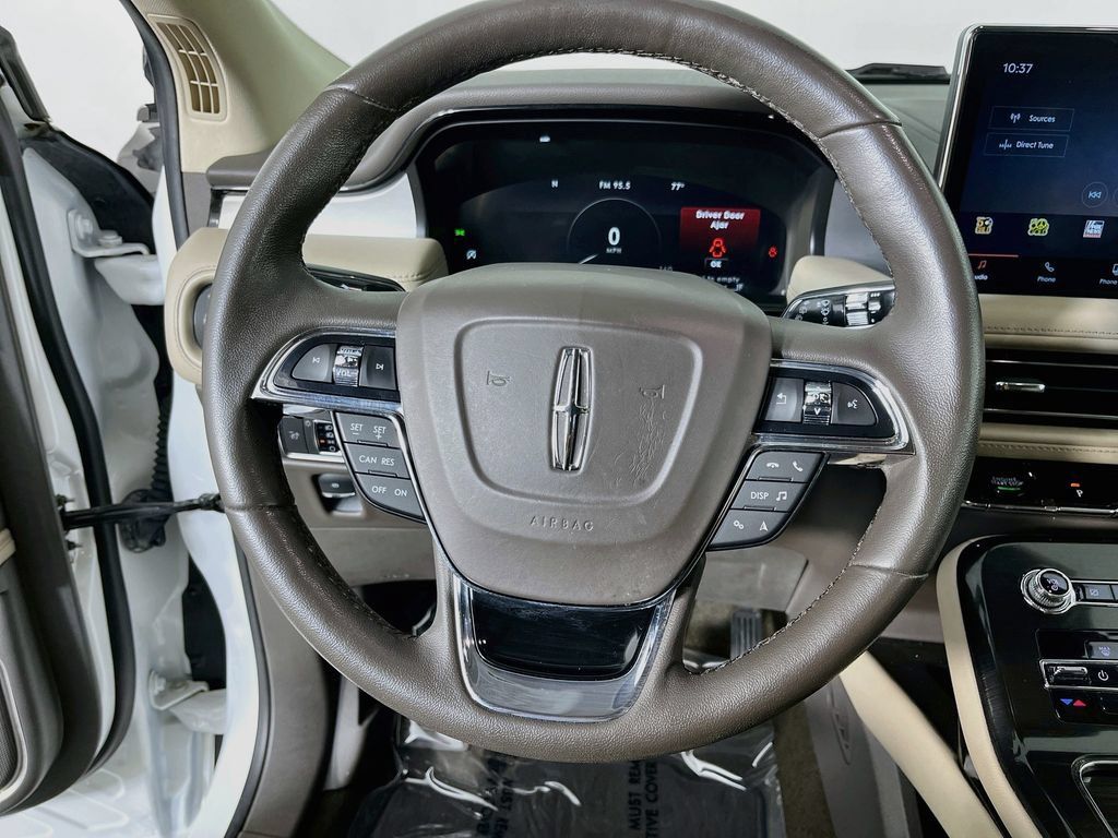 Used 2022 Lincoln Nautilus FWD image 14