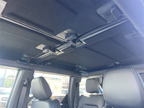 New 2026 Ford Bronco Badlands image 14