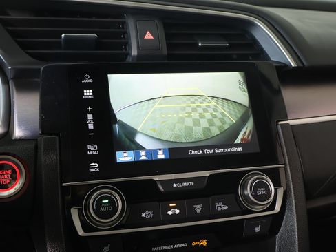 Used 2017 Honda Civic Touring image 6
