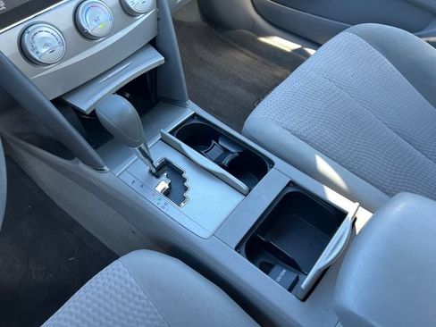 Used 2011 Toyota Camry LE FWD image 25
