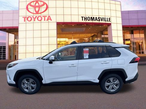 New 2025 Toyota RAV4 XLE AWD/4WD image 8