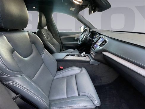 Used 2023 Volvo XC90 B6 Ultimate w/ Protection Package Premier image 17