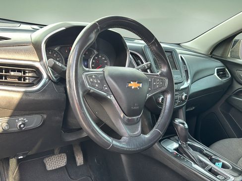 Used 2019 Chevrolet Equinox LT w/ Driver Convenience Package FWD image 17