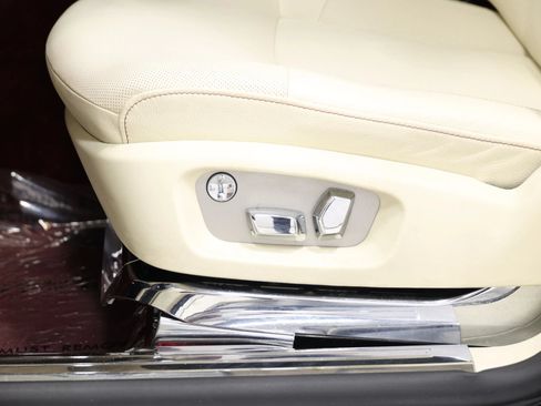 Used 2013 Rolls-Royce Ghost RWD image 14