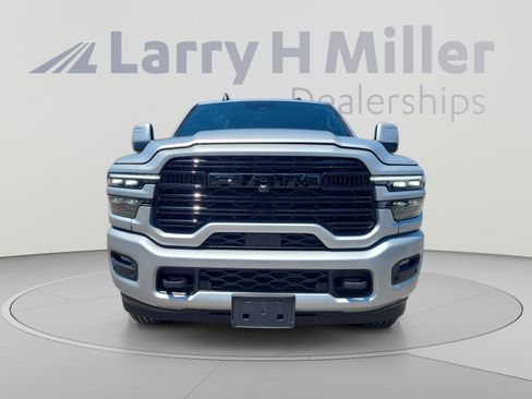 Used 2026 RAM 3500 Laramie w/ Towing Technology Group AWD/4WD image 8