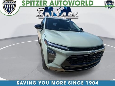 New 2026 Chevrolet Trax ACTIV w/ Sunroof Package FWD image 3