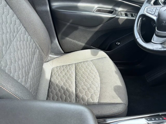 Used 2018 Chevrolet Equinox LT FWD image 13