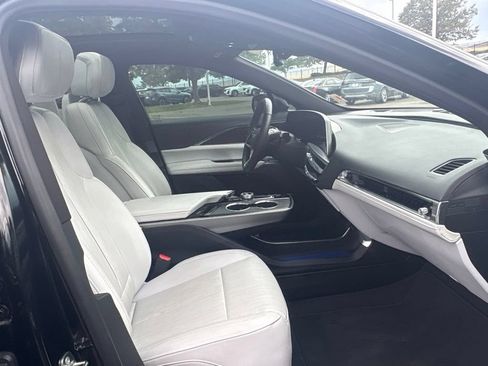 Used 2024 Cadillac Lyriq Luxury AWD/4WD image 27