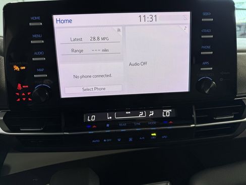 Used 2022 Toyota Sienna LE image 38