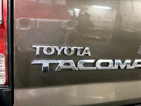 Used 2015 Toyota Tacoma 4x4 Double Cab image 9