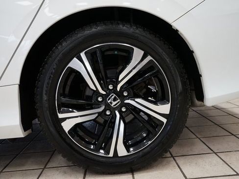 Used 2018 Honda Civic Touring image 58