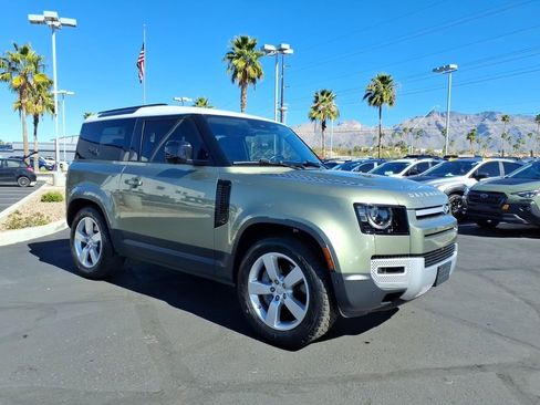 Used 2021 Land Rover Defender 90 First Edition image 31