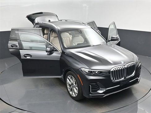 Used 2022 BMW X7 xDrive40i w/ Executive Package image 63