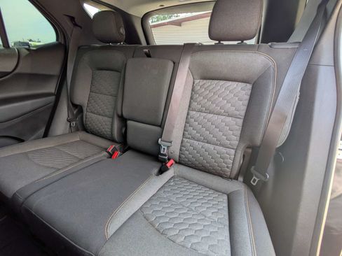 Used 2019 Chevrolet Equinox LT w/ Sun & Navigation Package FWD image 9