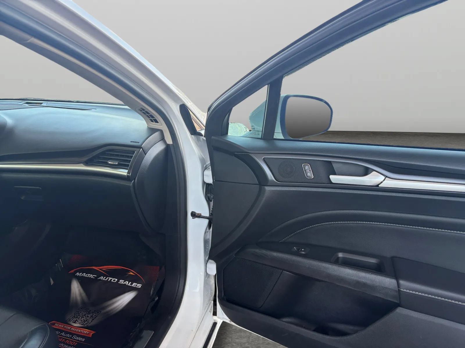 Used 2020 Ford Fusion Titanium AWD/4WD image 20