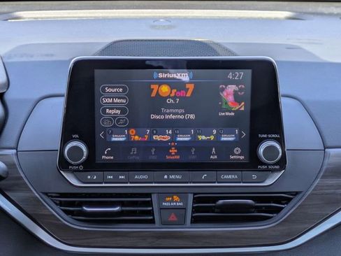 Used 2024 Nissan Altima 2.5 SV image 18