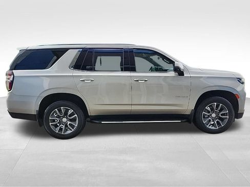 Used 2021 Chevrolet Tahoe LT w/ LT Signature Package AWD/4WD image 6