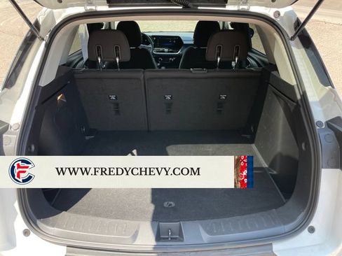 Used 2025 Chevrolet TrailBlazer LT AWD/4WD image 23