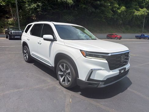 Used 2024 Honda Pilot Elite image 4