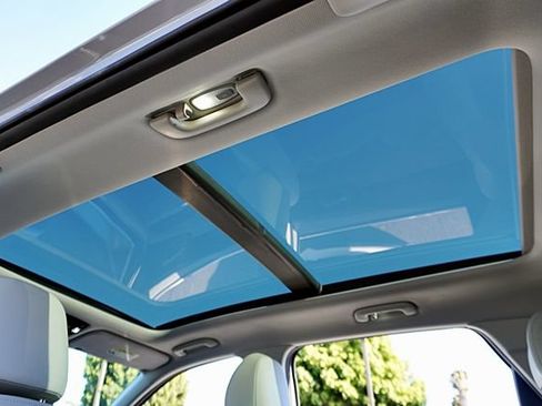 Used 2025 Kia Sorento EX w/ Panoramic Sunroof Package FWD image 18