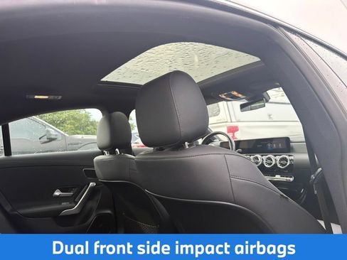 Used 2023 Mercedes-Benz CLA 250 4MATIC image 32