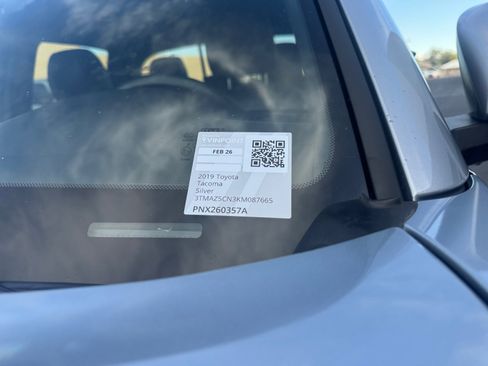 Used 2019 Toyota Tacoma TRD Sport w/ Technology Package image 24