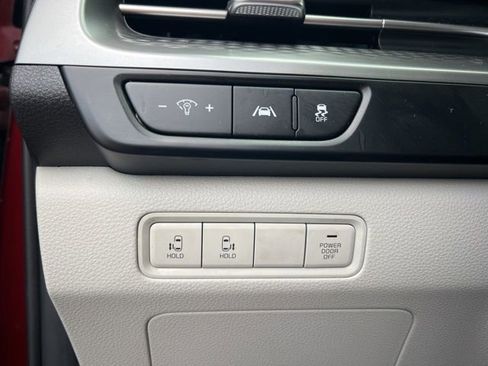 Certified 2024 Kia Carnival LX image 11