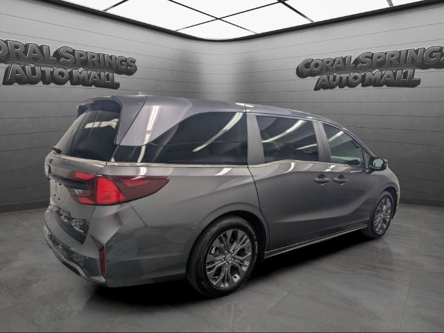 Used 2026 Honda Odyssey Touring image 7