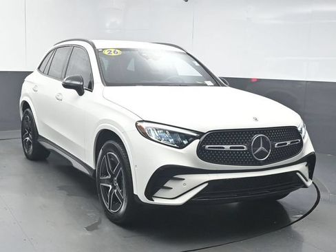Used 2026 Mercedes-Benz GLC 300 image 2