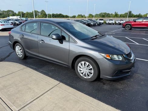 Used 2013 Honda Civic LX image 4