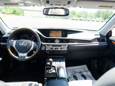 Used 2013 Lexus ES 350 FWD image 21