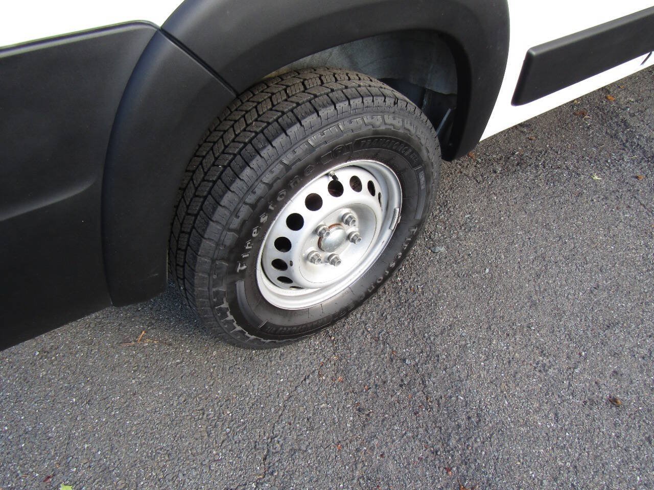 Used 2024 RAM ProMaster 2500 w/ Premium Convenience Group FWD image 29