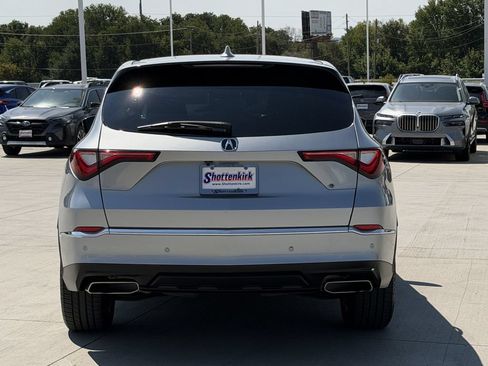 Used 2022 Acura MDX FWD w/ Technology Package image 5