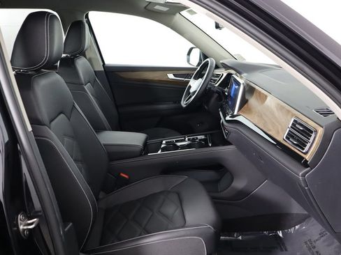 Used 2026 Volkswagen Atlas SE FWD image 18