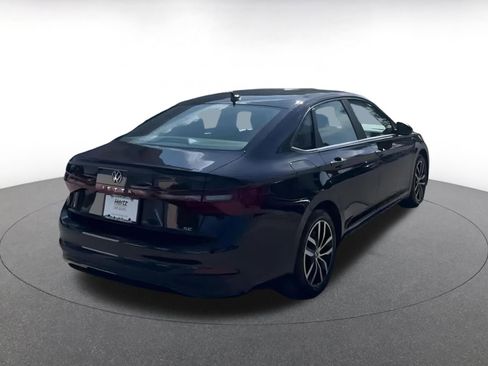 Used 2025 Volkswagen Jetta SE image 14