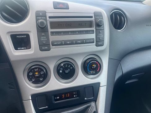 Used 2010 Toyota Matrix FWD image 12