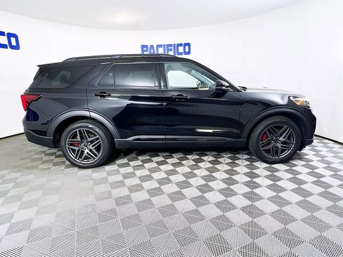 Used 2025 Ford Explorer ST w/ Sun And Sound Package AWD/4WD image 8