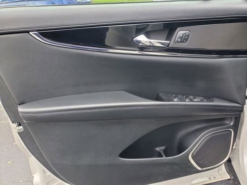 Certified 2022 Lincoln Nautilus Reserve AWD/4WD image 9