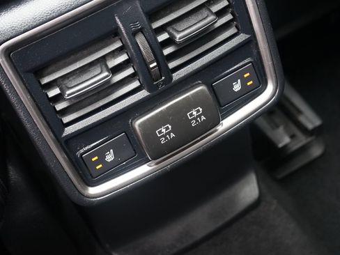 Used 2019 Subaru Forester Touring AWD/4WD image 18