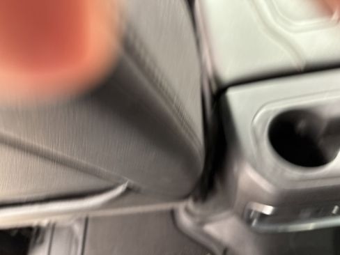 Used 2021 GMC Sierra 2500 AT4 w/ AT4 Premium Plus Package image 16