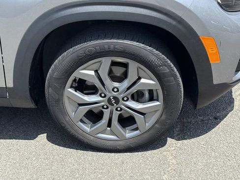 Used 2024 Kia Seltos S AWD/4WD image 7