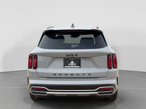 Used 2022 Kia Sorento EX FWD image 5