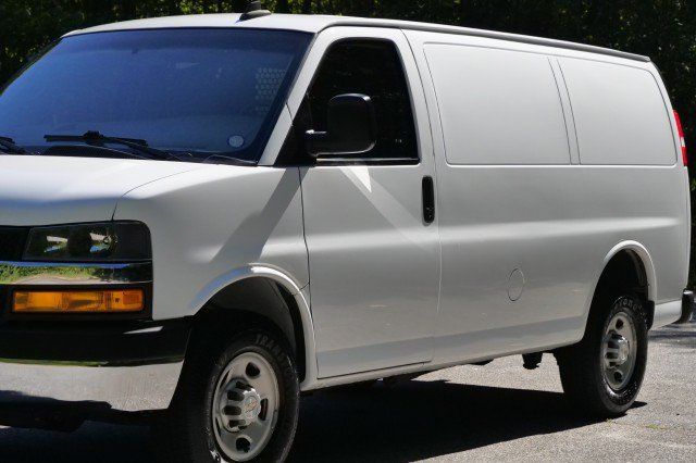 Used 2021 Chevrolet Express 2500 w/ Driver Convenience Package RWD image 35