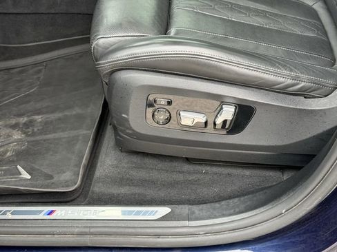 Used 2021 BMW X5 M50i w/ Executive Package image 13