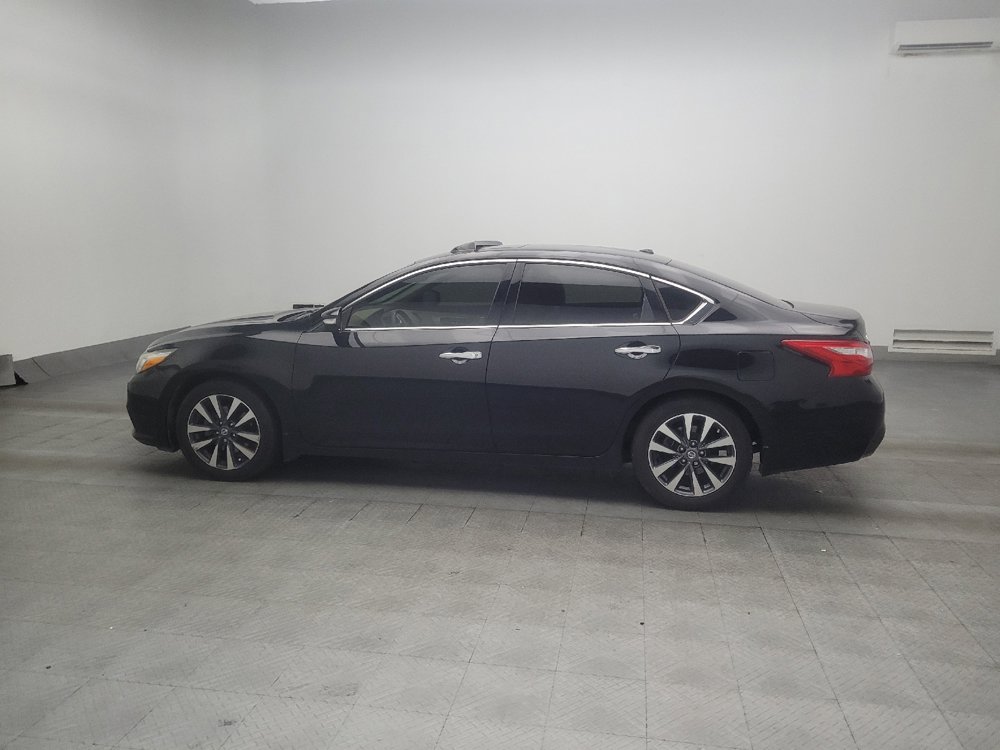 Used 2016 Nissan Altima 2.5 SV w/ Convenience Package FWD image 3