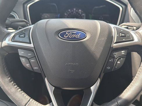 Used 2016 Ford Fusion Titanium FWD image 16