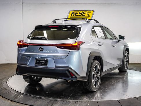 Certified 2025 Lexus UX 300h FWD w/ Accessory Package (Z2) image 6