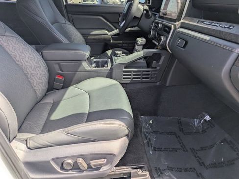 Used 2024 Toyota Tacoma Limited w/ Limited Package (LT) image 20